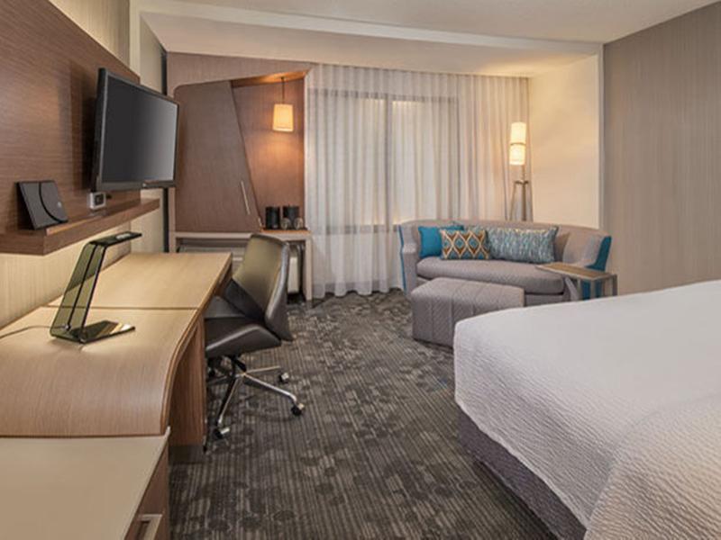 Courtyard By Marriott Kingston, Jamaica Hotel Buitenkant foto