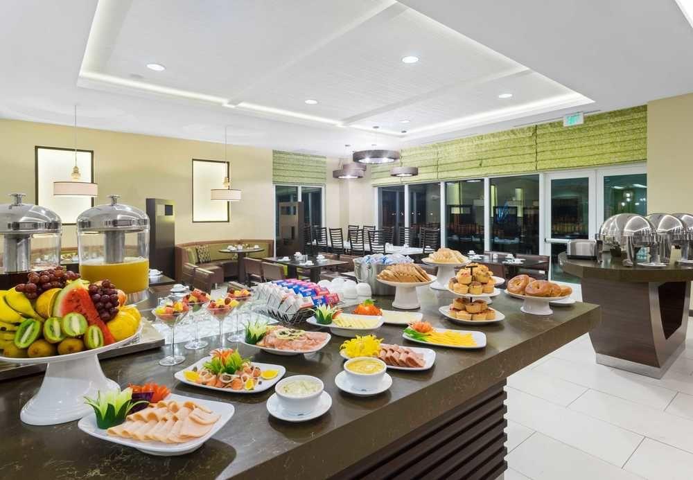 Courtyard By Marriott Kingston, Jamaica Hotel Buitenkant foto