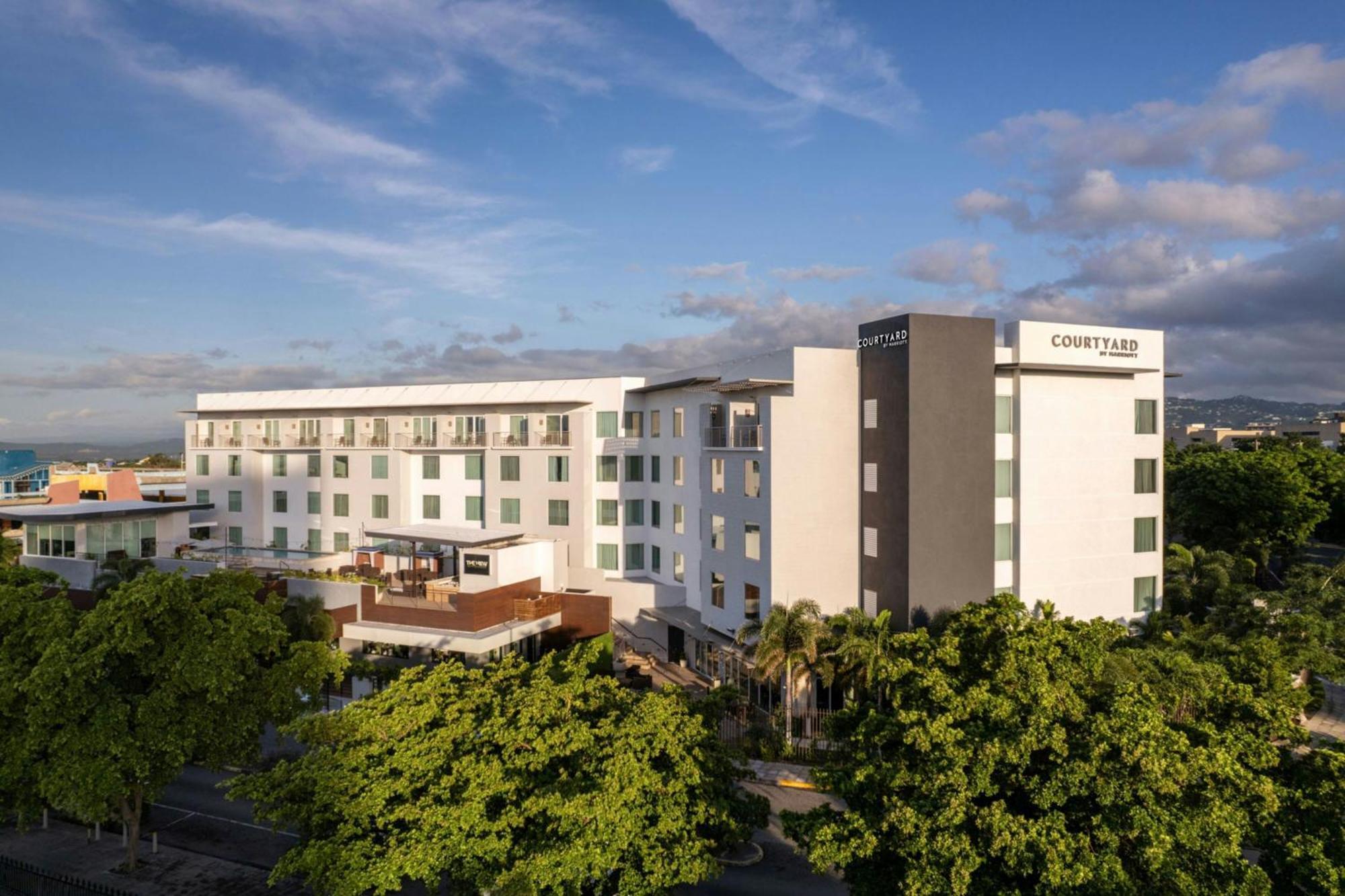 Courtyard By Marriott Kingston, Jamaica Hotel Buitenkant foto